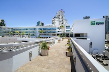 Holiday Inn Express San Diego Downtown By Ihg,1430 7Th Ave,3 star