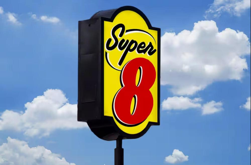super 8 by wyndham bronx near stadium