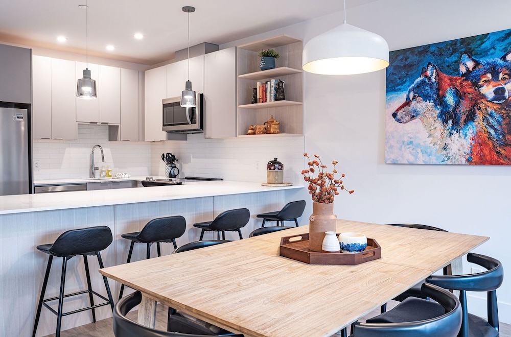 bluebird daze by revelstoke vacations