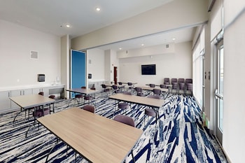 comfort inn and suites at sanford sports complex