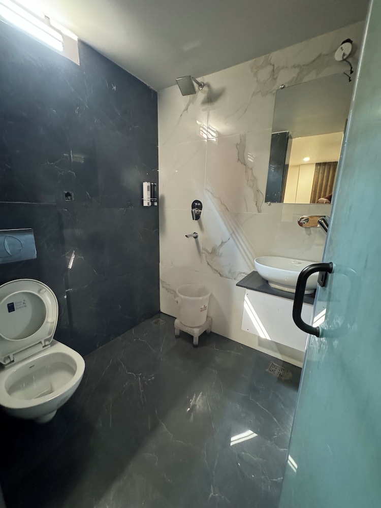 namay inn by t and m hotels