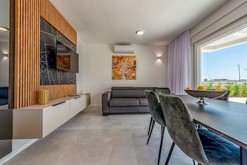 apartments twins with pools