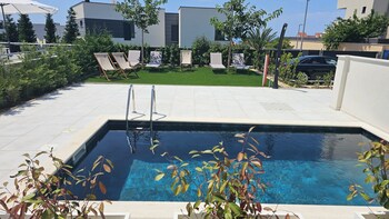 apartments twins with pools