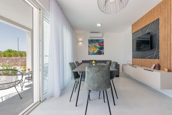 apartments twins with pools