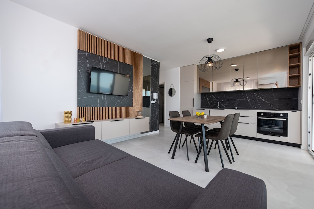 apartments twins with pools