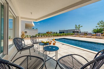 apartments twins with pools
