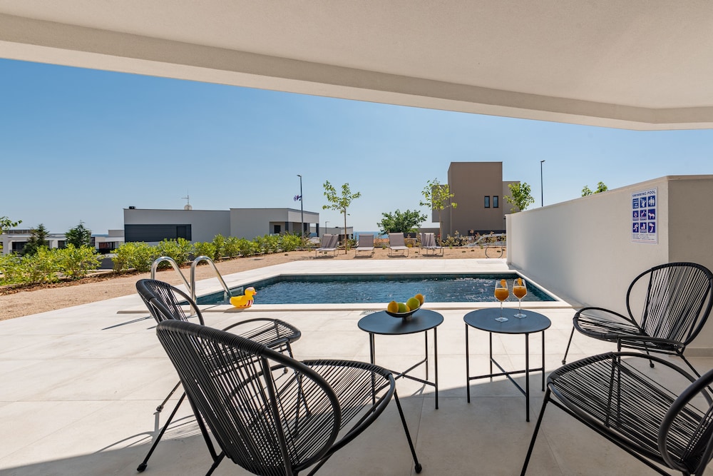 apartments twins with pools