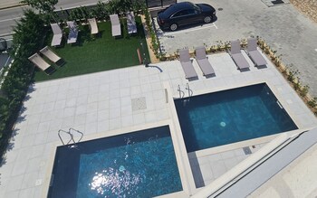 apartments twins with pools