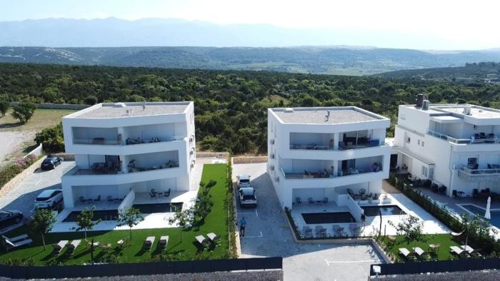 apartments twins with pools