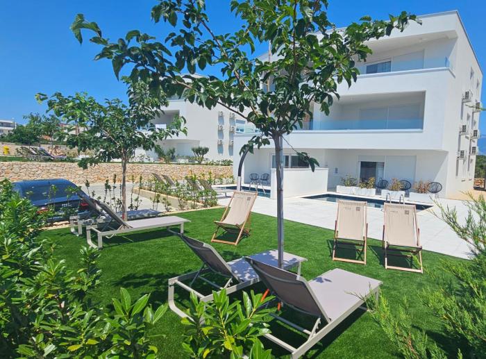 apartments twins with pools