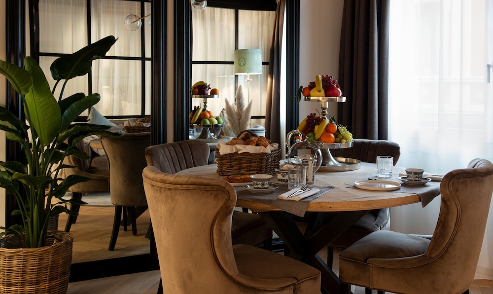 elegance room