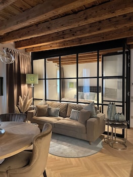 elegance room