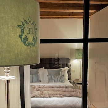 elegance room