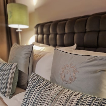 elegance room