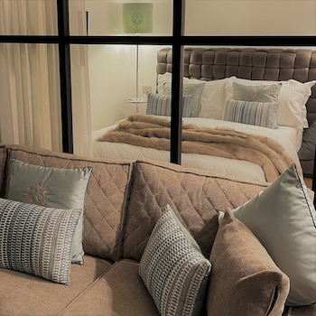 elegance room