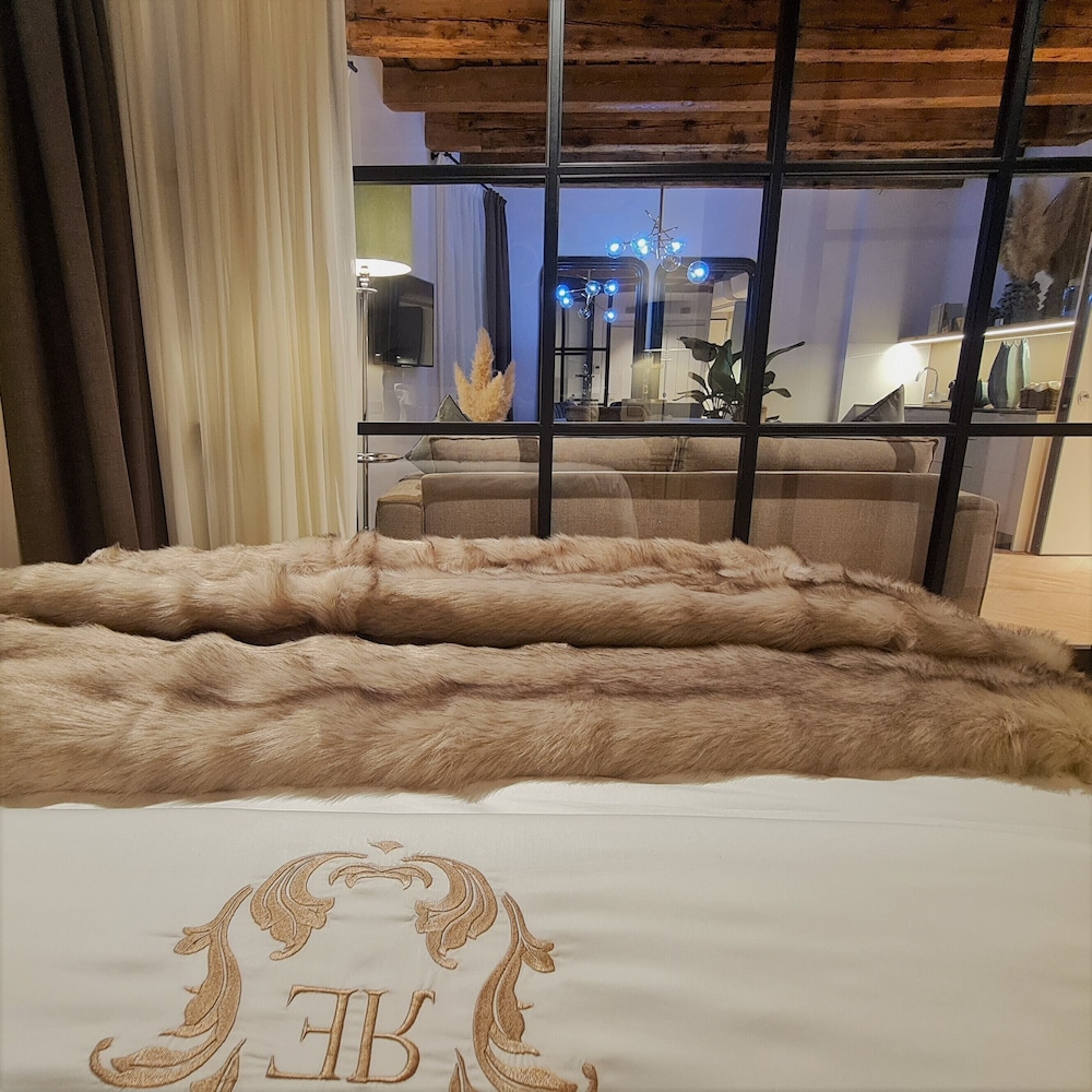 elegance room