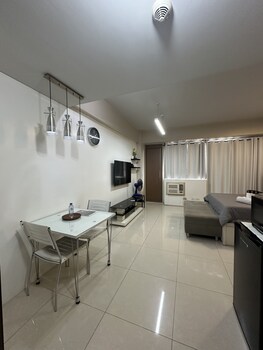 one palm tree villas across naia t3