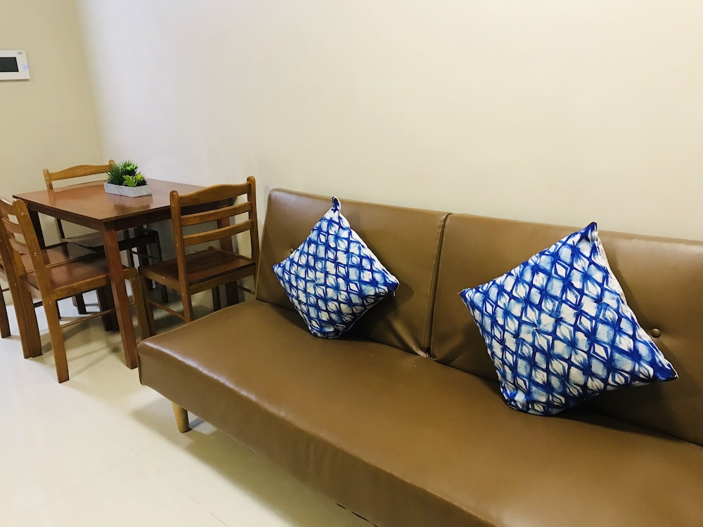 one palm tree villas across naia t3