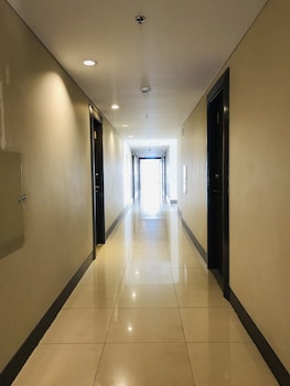 one palm tree villas across naia t3