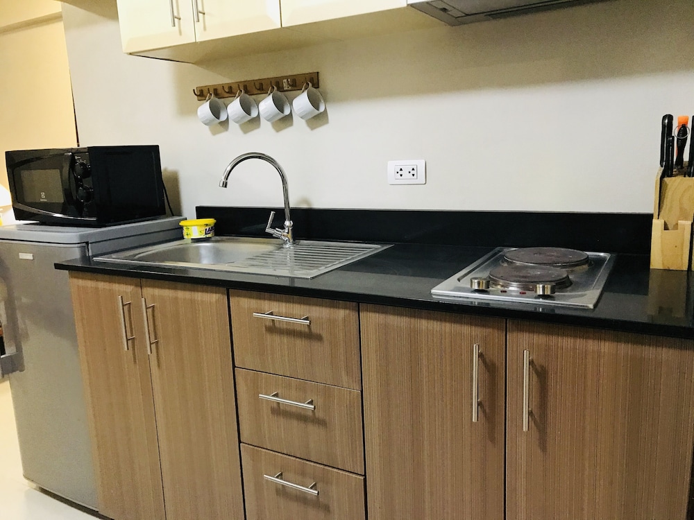 one palm tree villas across naia t3