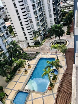 one palm tree villas across naia t3