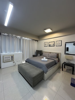 one palm tree villas across naia t3