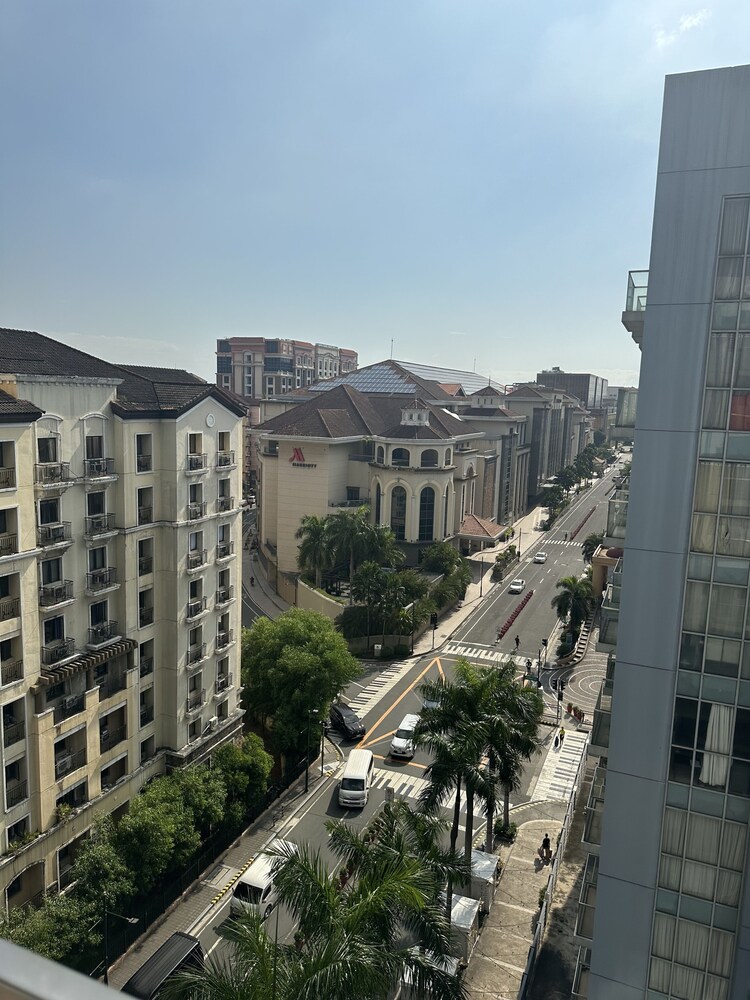 one palm tree villas across naia t3