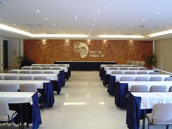 nueva toledo suites and hotel
