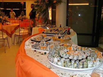 nueva toledo suites and hotel