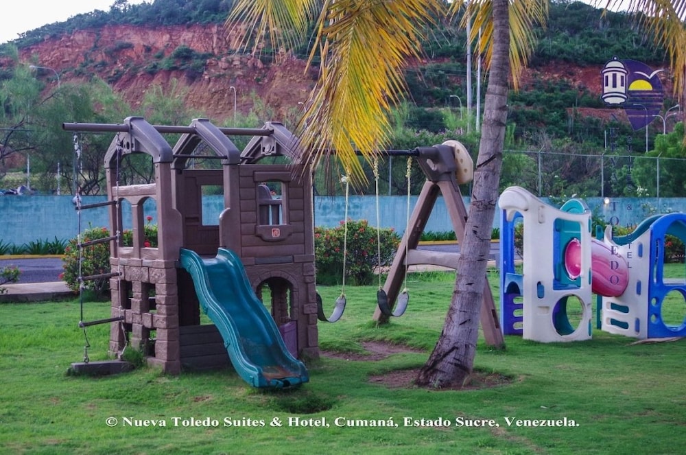 nueva toledo suites and hotel