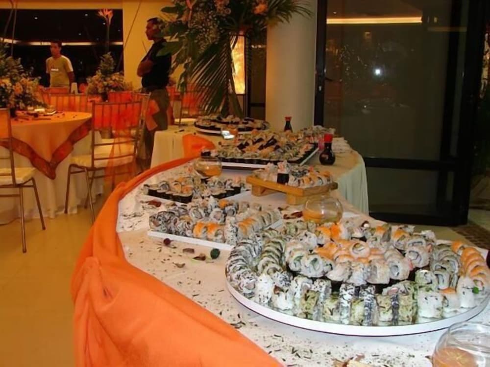 nueva toledo suites and hotel