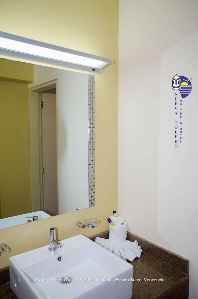 nueva toledo suites and hotel