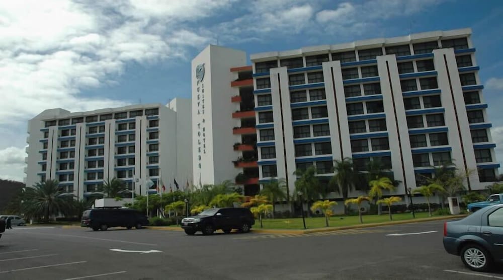 nueva toledo suites and hotel