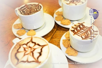 nueva toledo suites and hotel