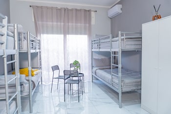 hostel partenope