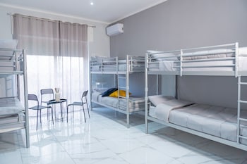 hostel partenope