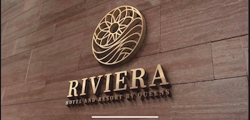 riviera by queens