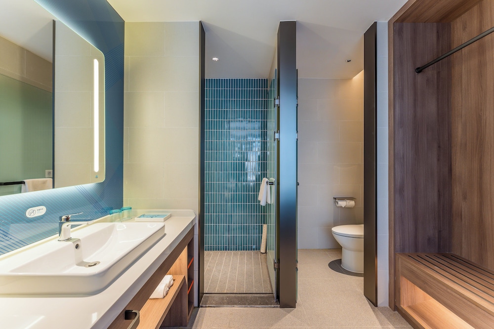 holiday inn express yuhuan wetland park an ihg hotel