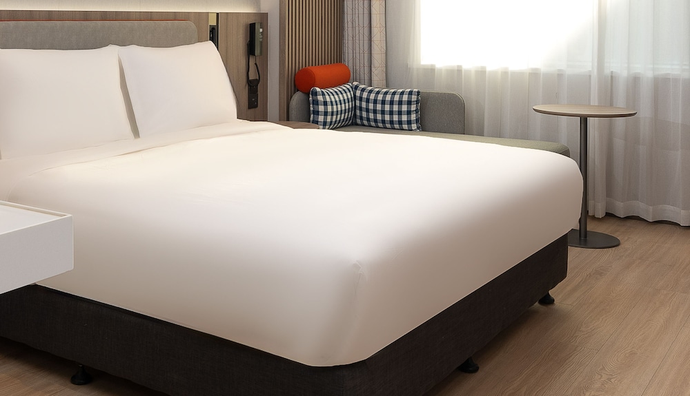 holiday inn express yuhuan wetland park an ihg hotel