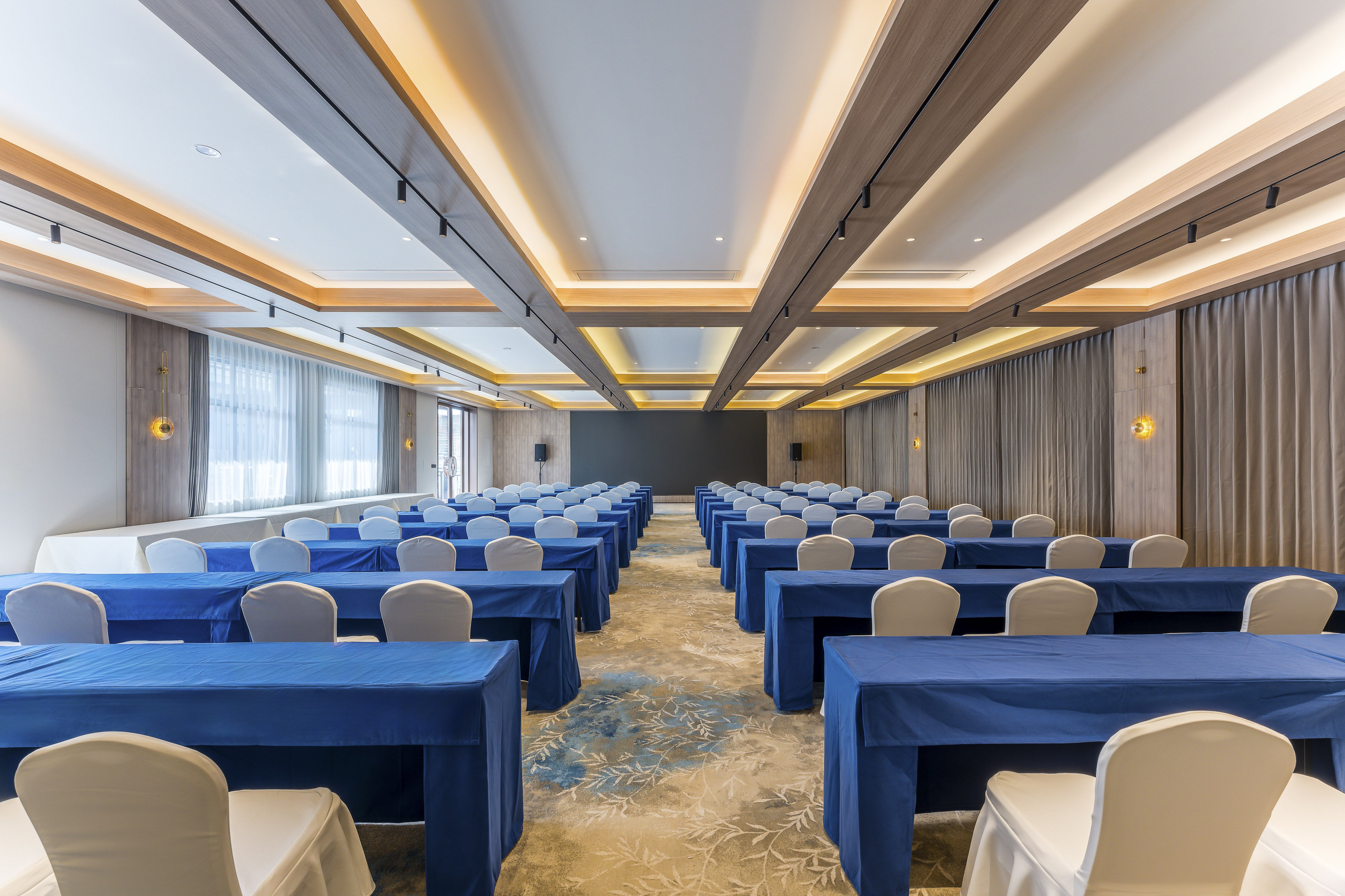 holiday inn express yuhuan wetland park an ihg hotel
