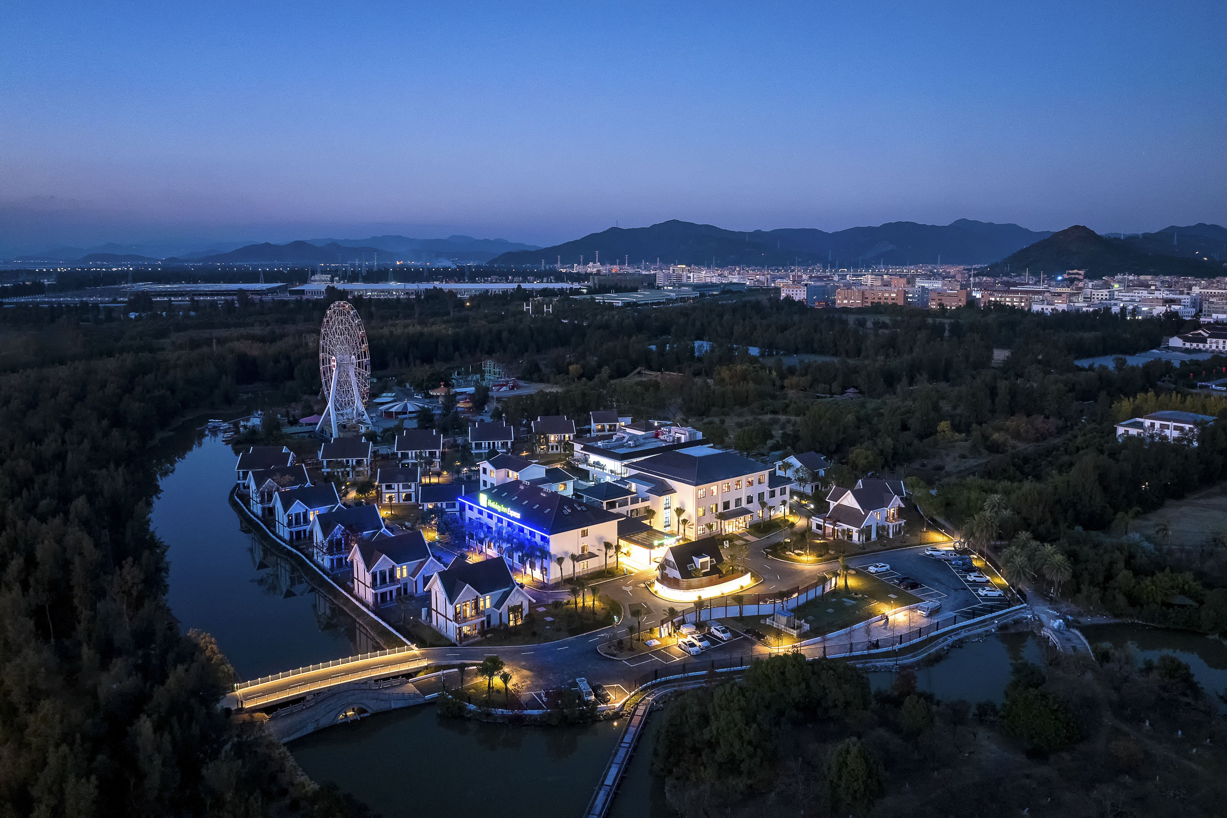 holiday inn express yuhuan wetland park an ihg hotel