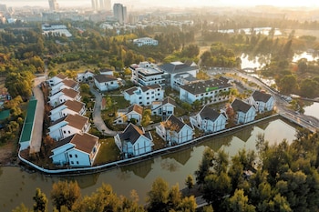 Holiday Inn Express Yuhuan Wetland Park, An Ihg Hotel,,4 star