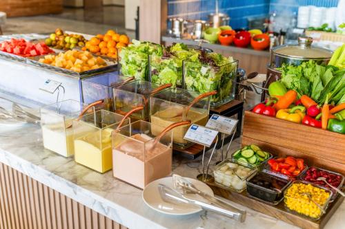 holiday inn express yuhuan wetland park an ihg hotel