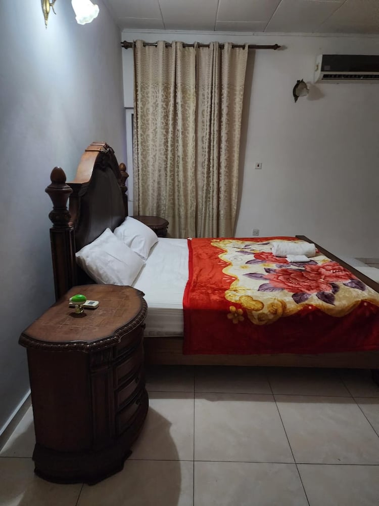 inviting 3 bed house in accra