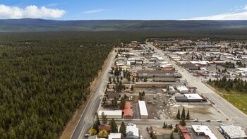 the yellowstone hideaway unit a
