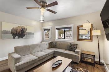 the yellowstone hideaway unit a