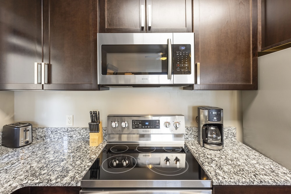 the yellowstone hideaway unit a