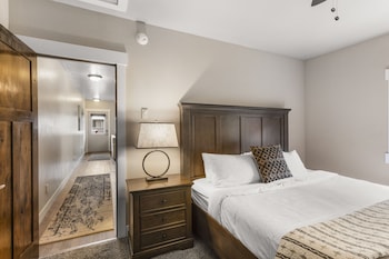 the yellowstone hideaway unit a