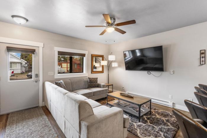 the yellowstone hideaway unit a