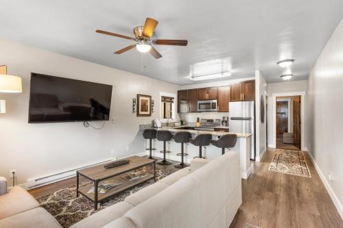 the yellowstone hideaway unit a